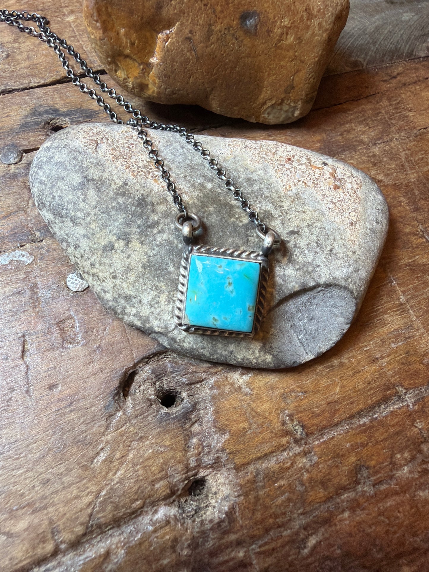ranch girl-mini square necklace