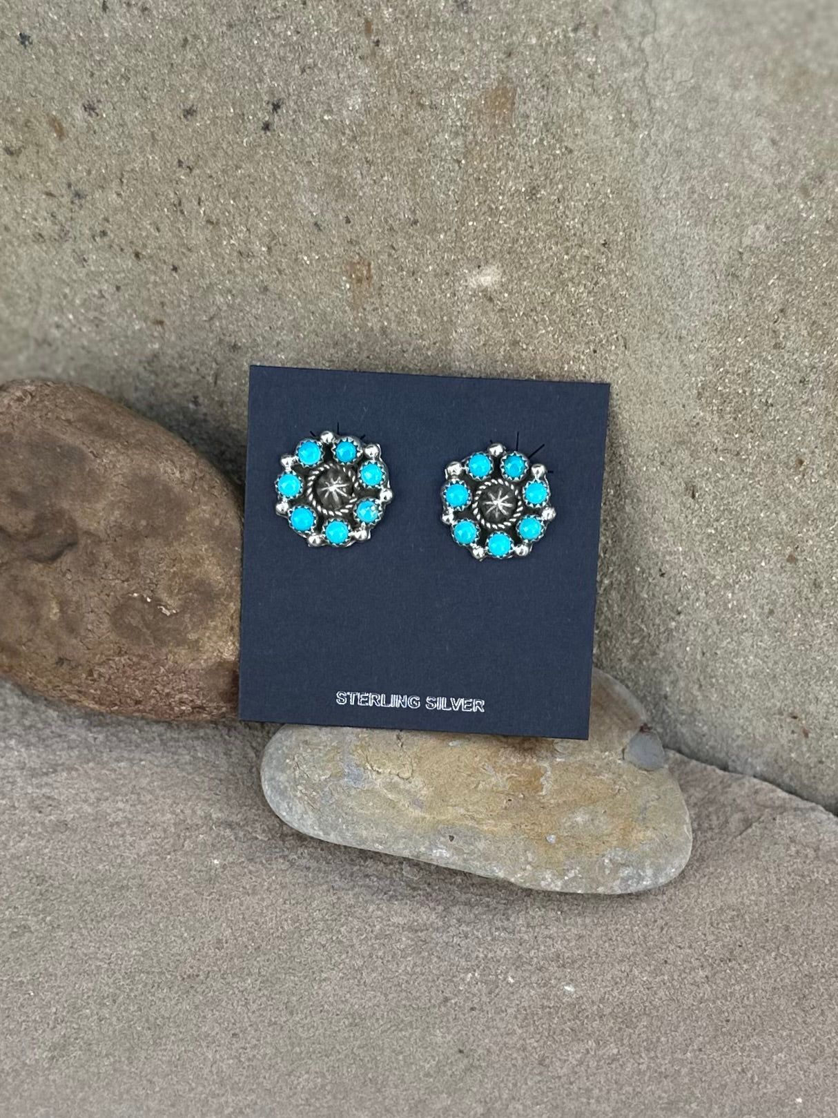 Cluster stud earrings