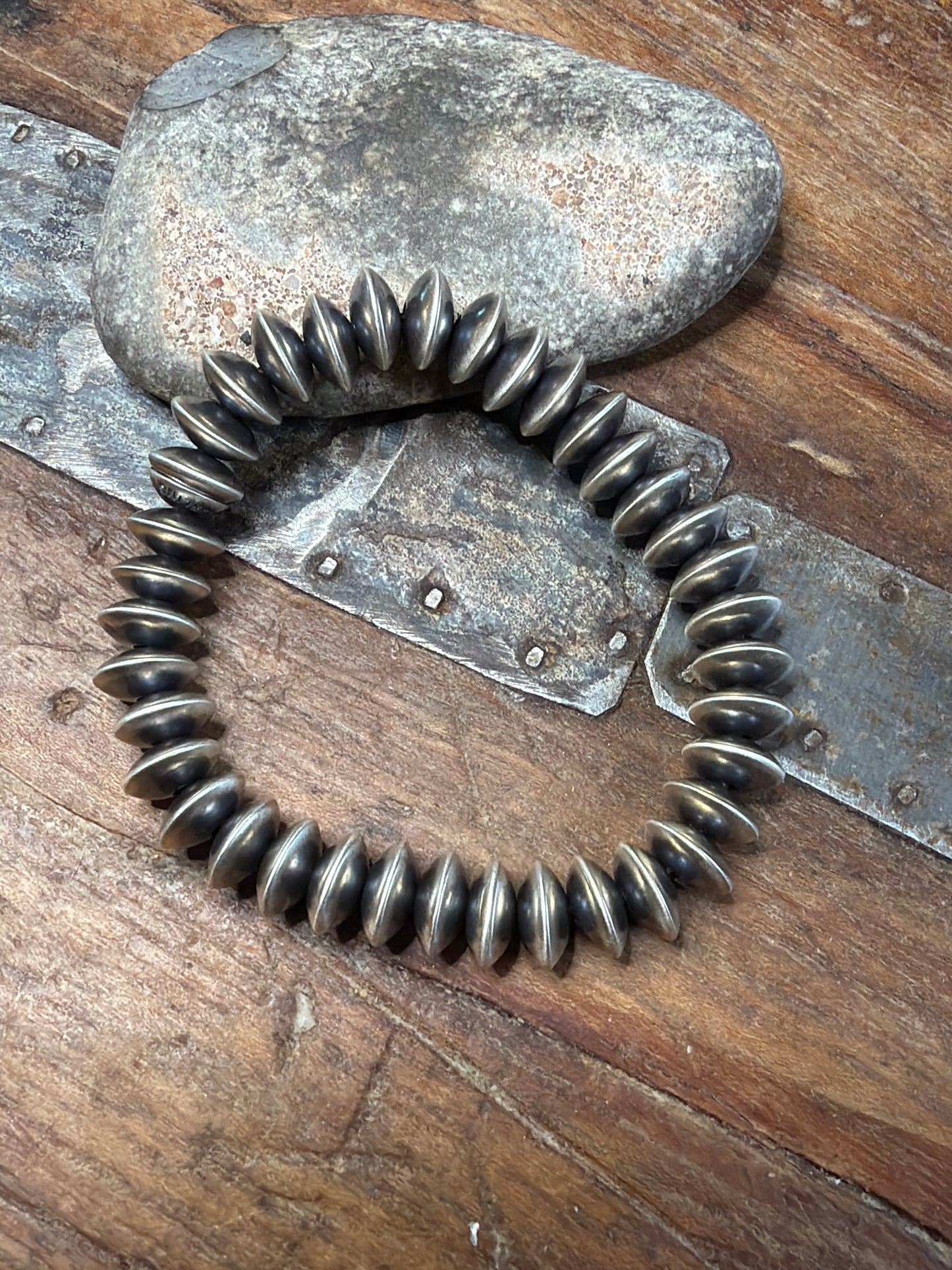 Victoria handmade 10 mm stretch bracelet B Halwood