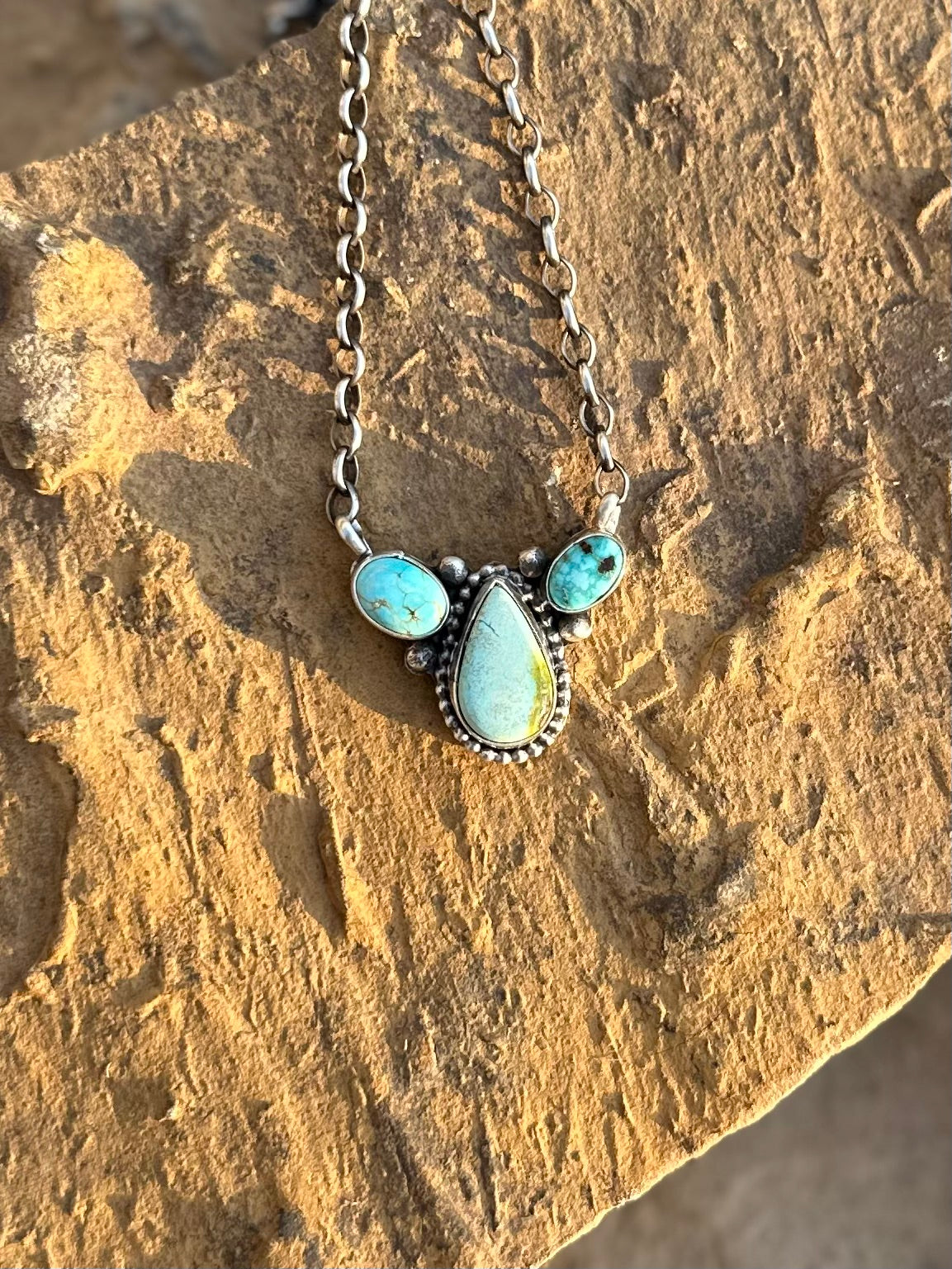 3 Stone bar style necklace