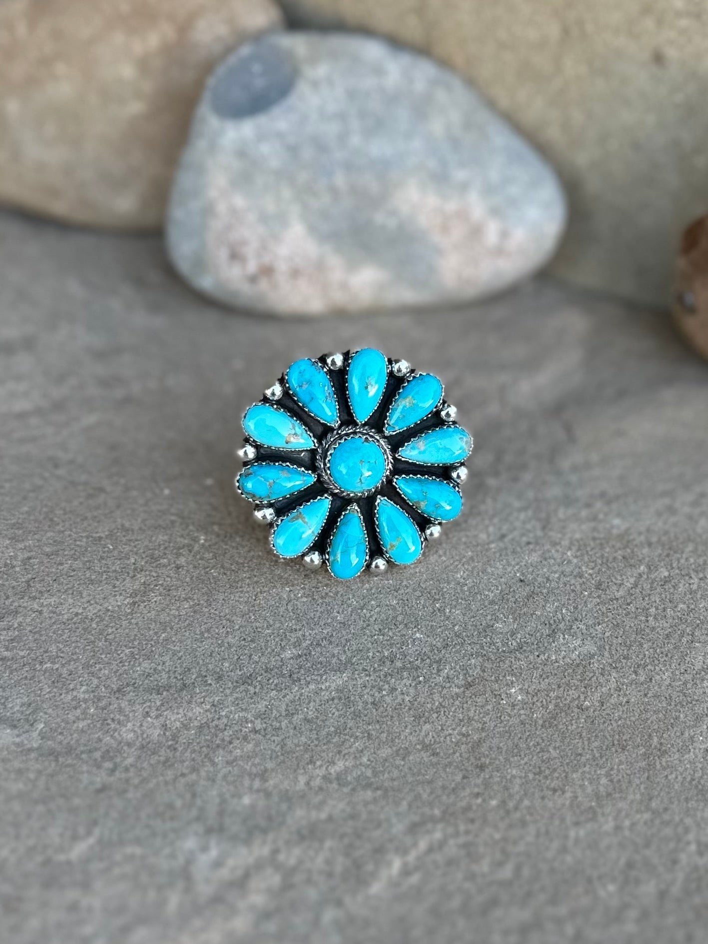Adjustable cluster ring