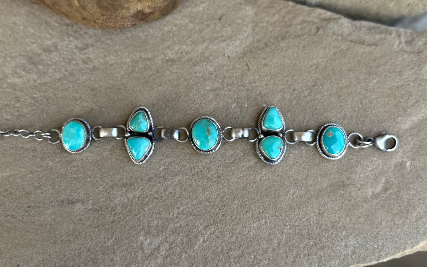 Ella bracelet (Carico Lake)