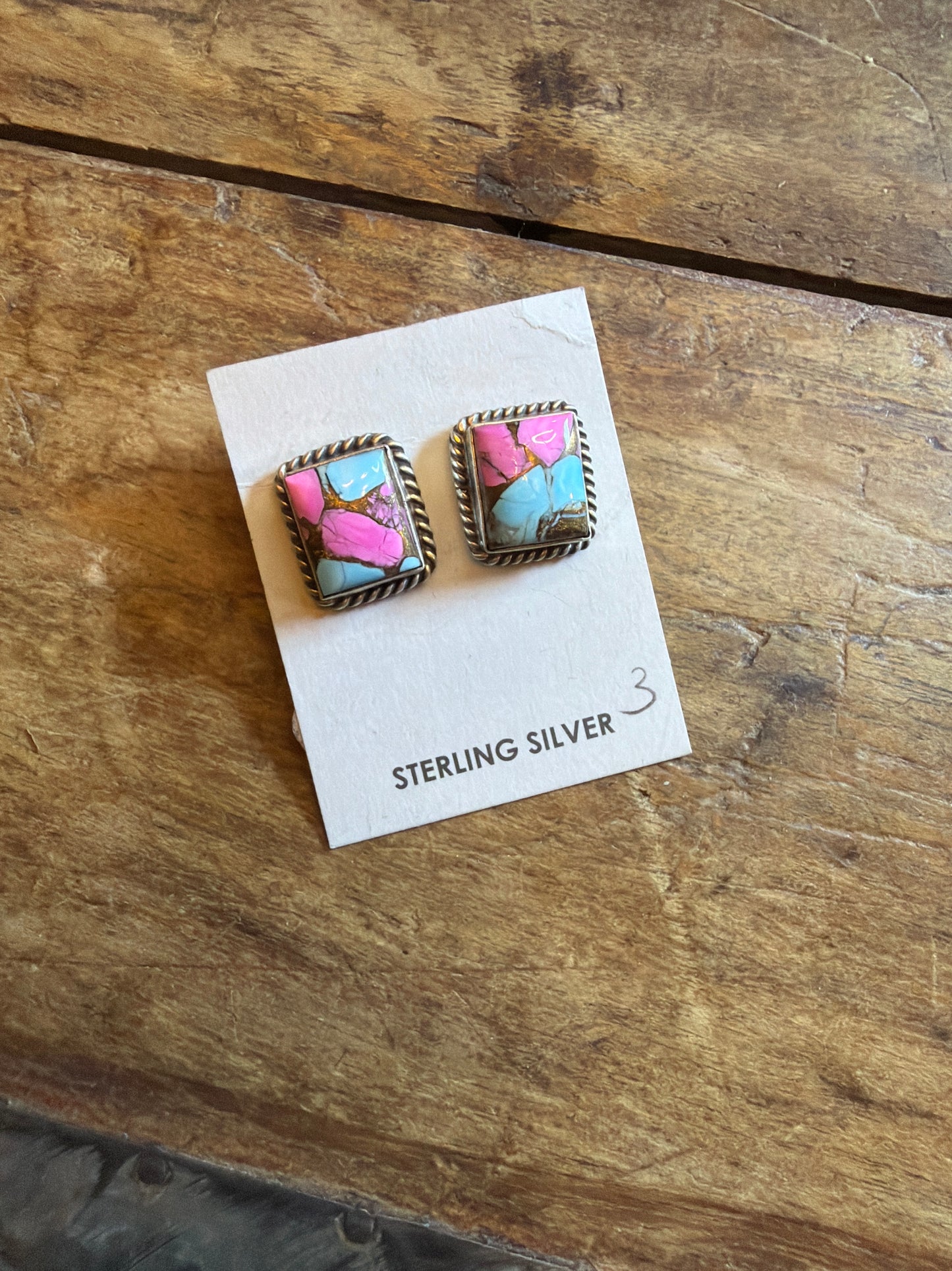 Lucy Cotton candy stud