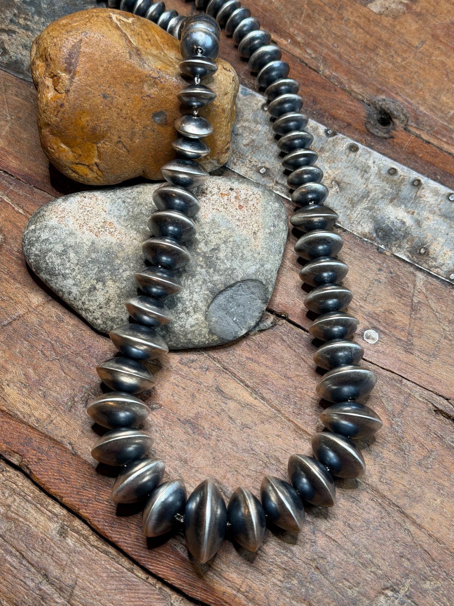 Dawna - 10mm to 20.98mm Handmade Graduated Beaded Necklace - 18-7/8" Long