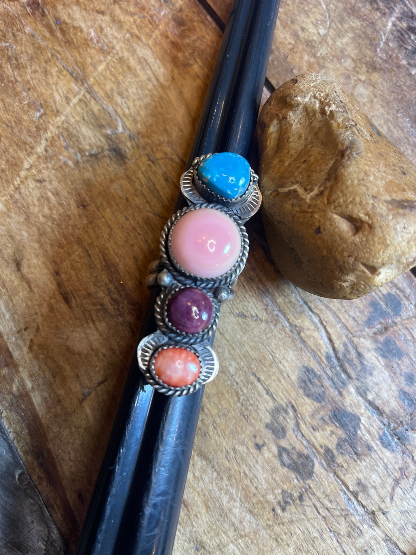 Nery-Tia long adjustable ring