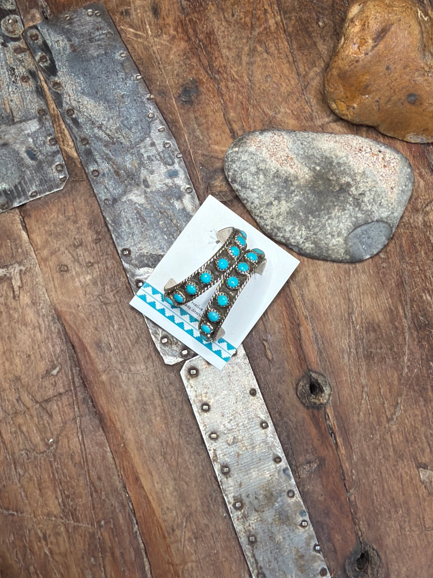 Hoop earring stamped