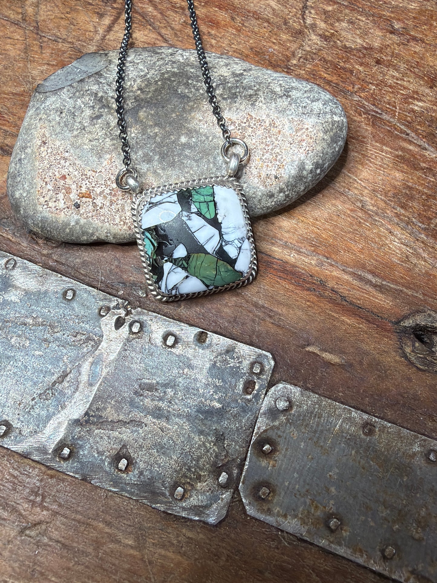 Cassy square necklace