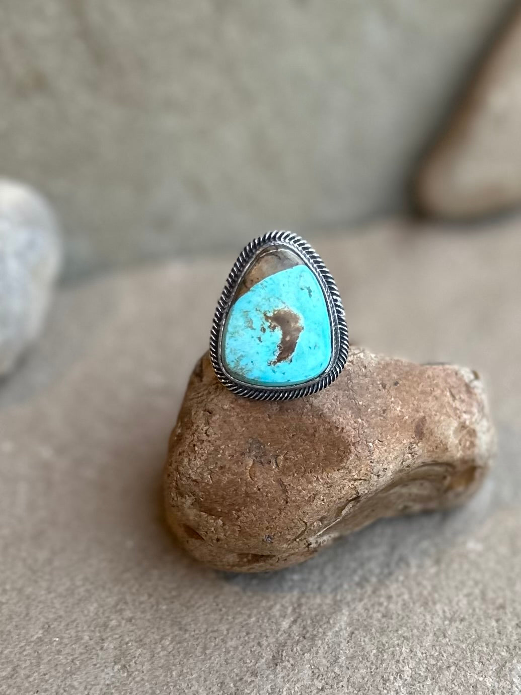 Royston adjustable ring