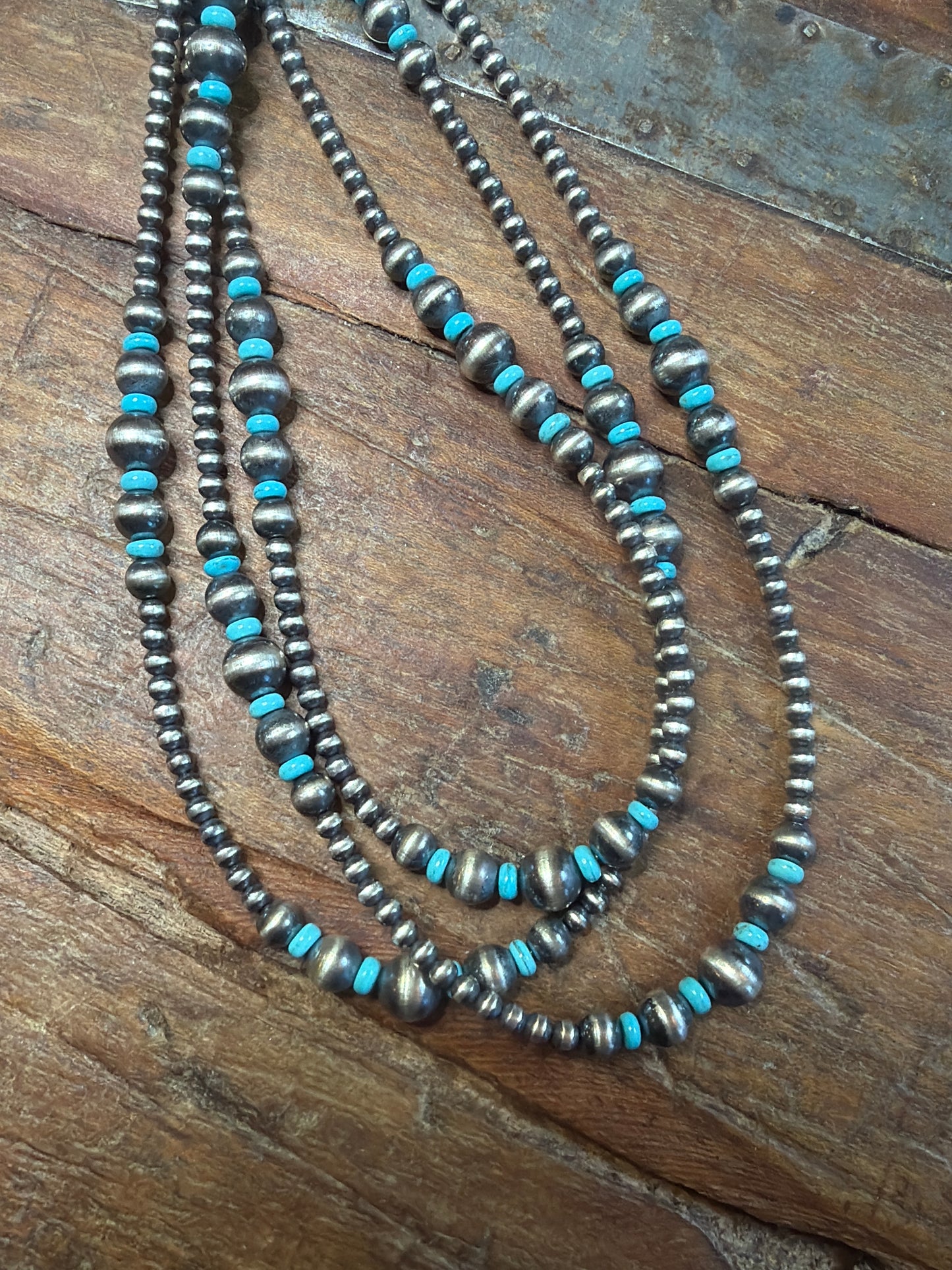 Toni Sara Sophia 18 3/8 inch machine made turquoise and bead necklace