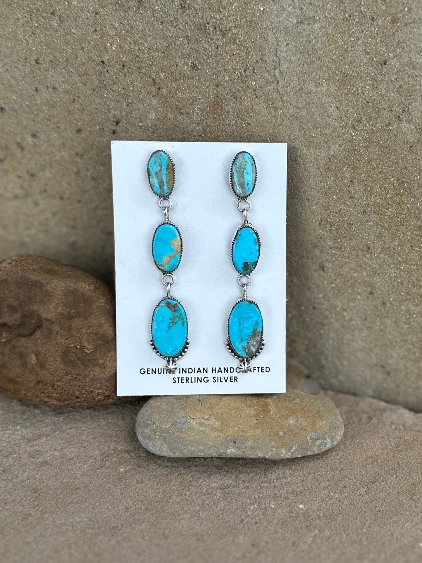 Three stone dangle earring