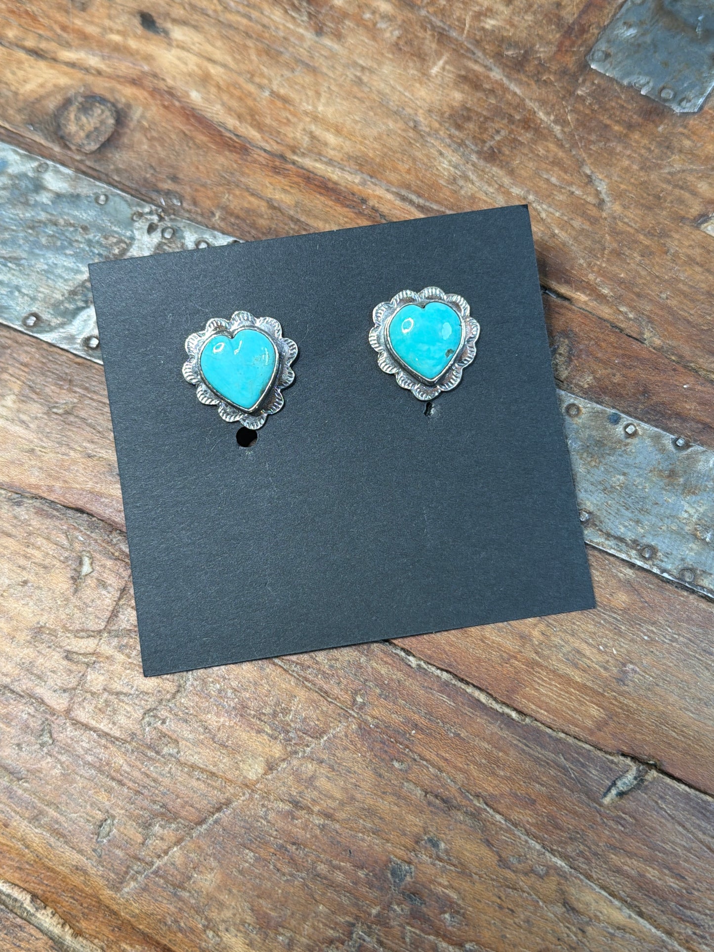 Sophia Federico heart earring