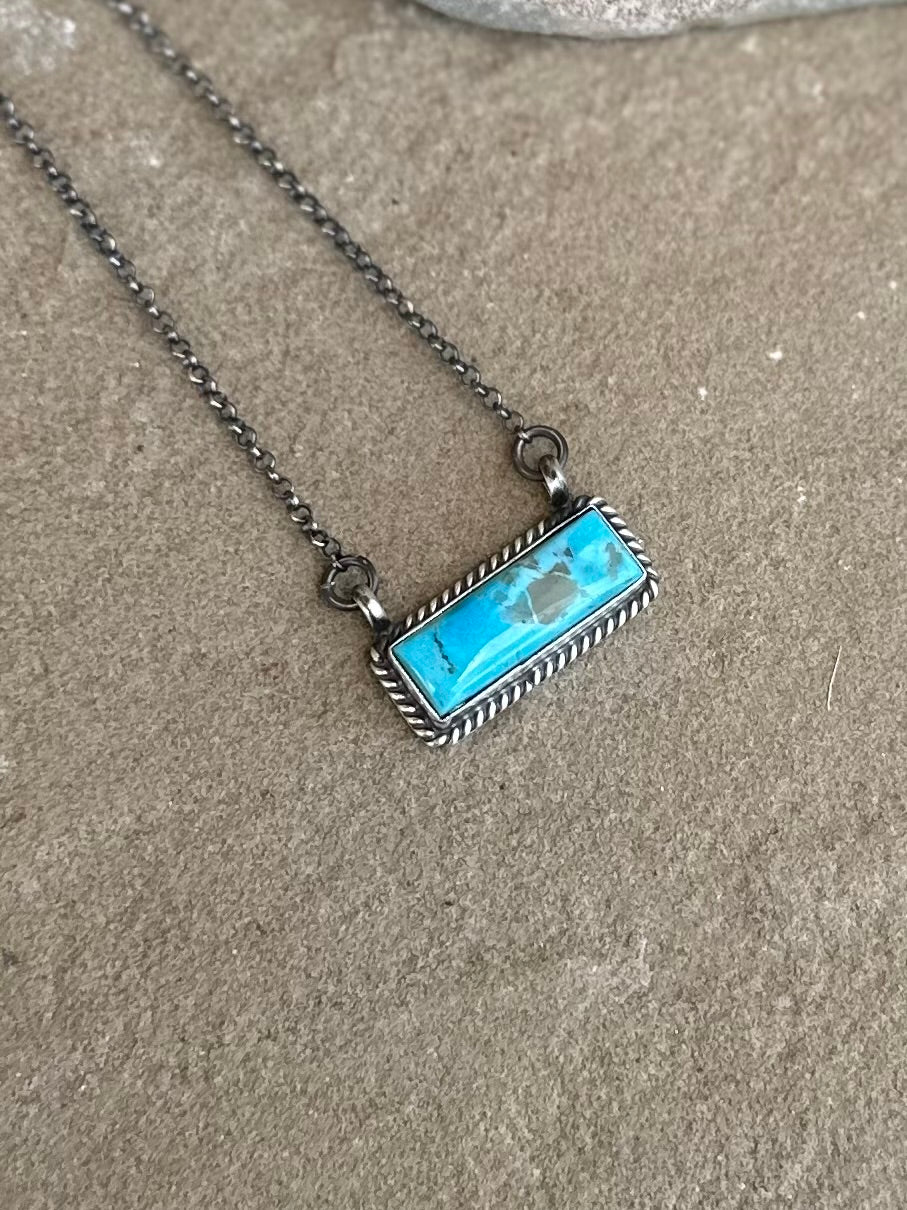 Cutie bar necklace