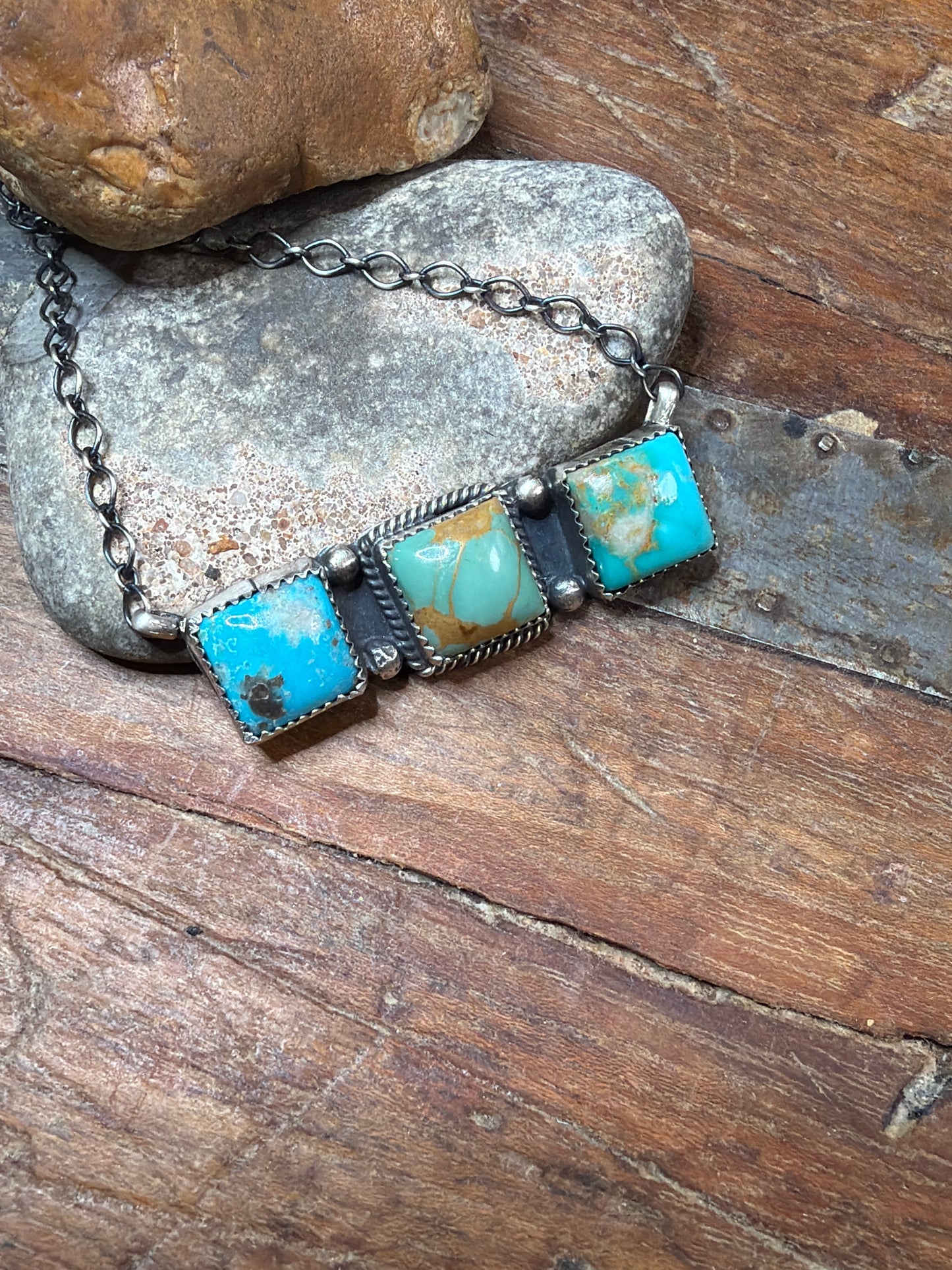 Psino-three stone bar necklace 20inch