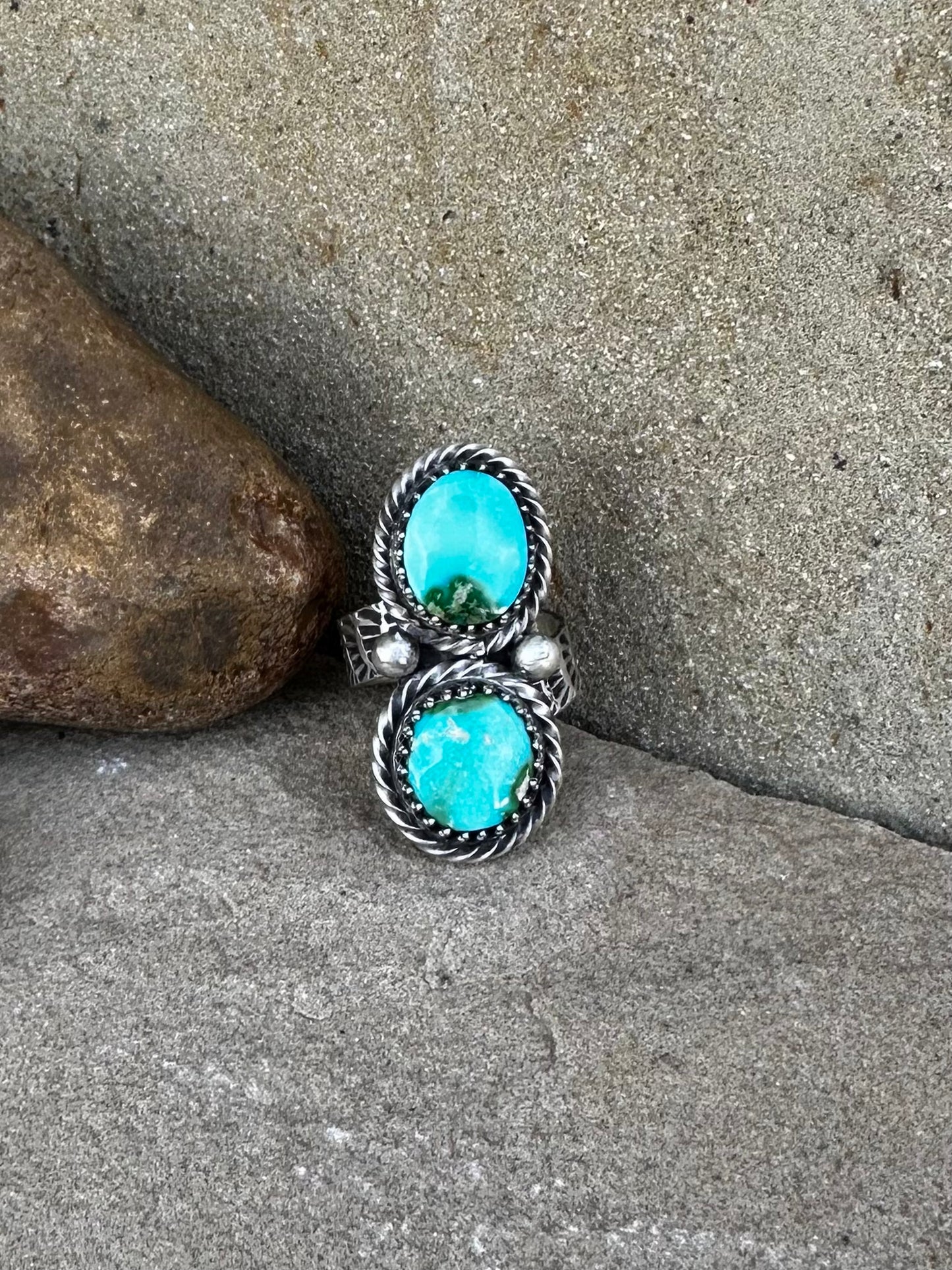 Gorgeous adjustable ring