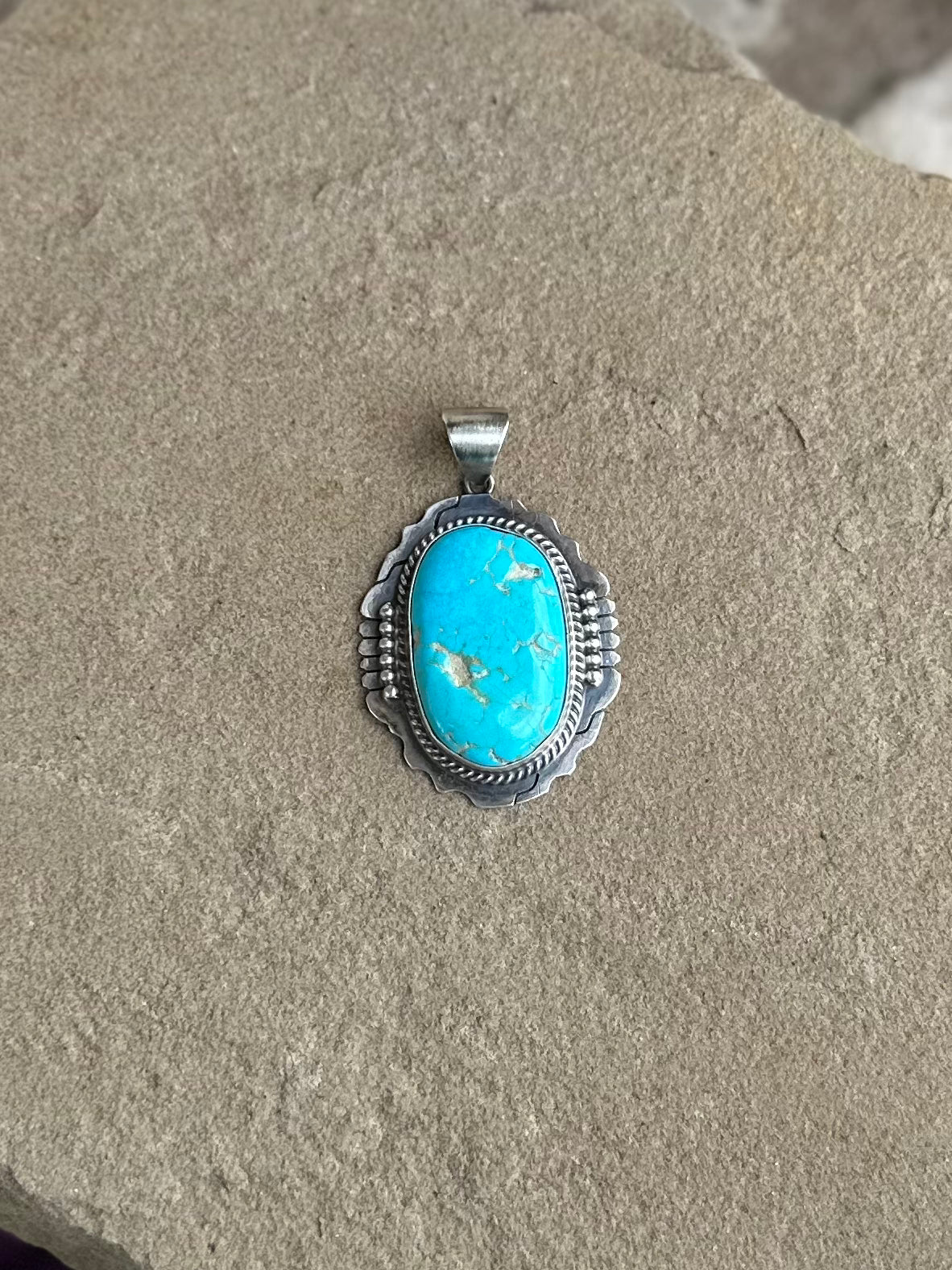 Kingman pendant