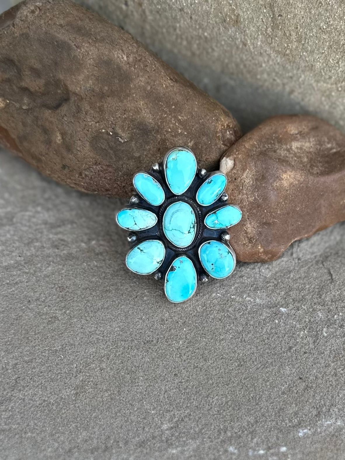 Ella cluster ring adjustable
