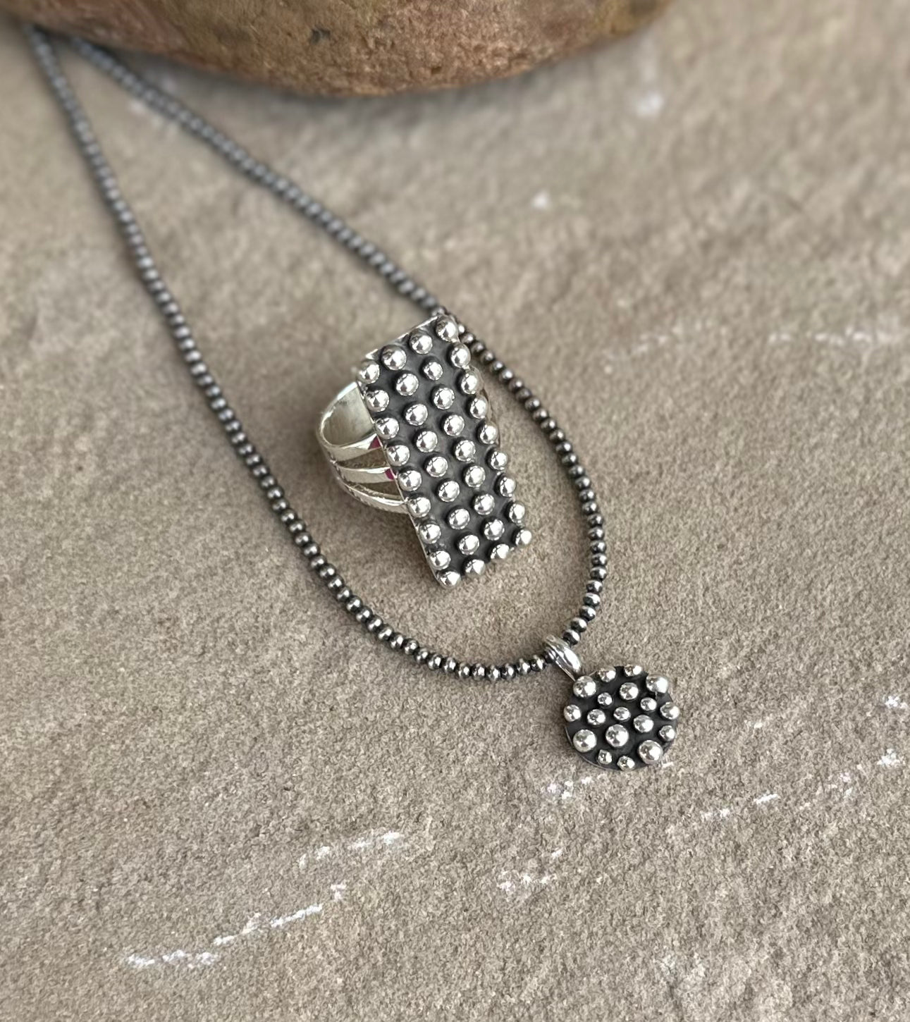 Dot pendant (pendant only)