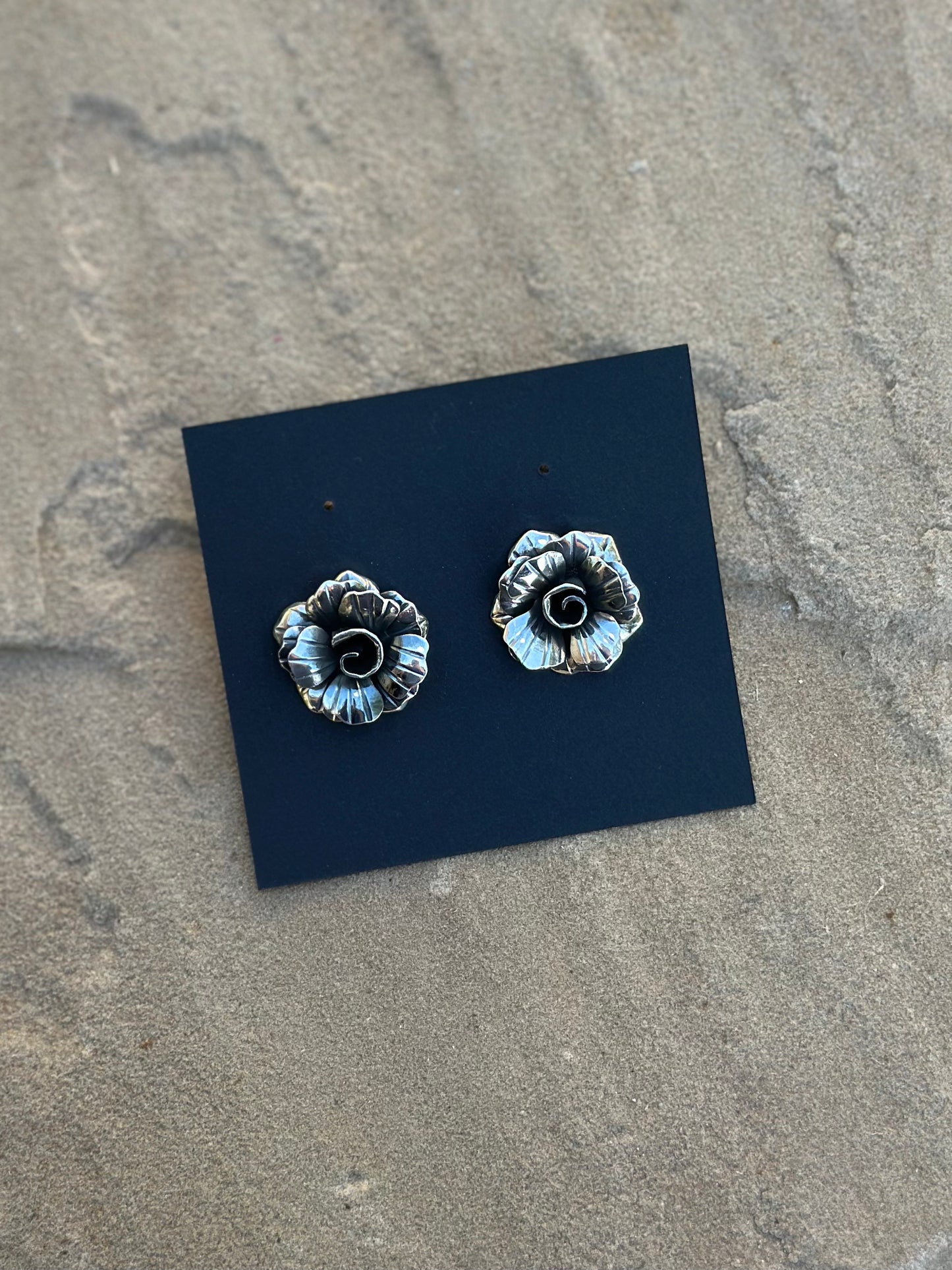 Federico Jimenez rose earring