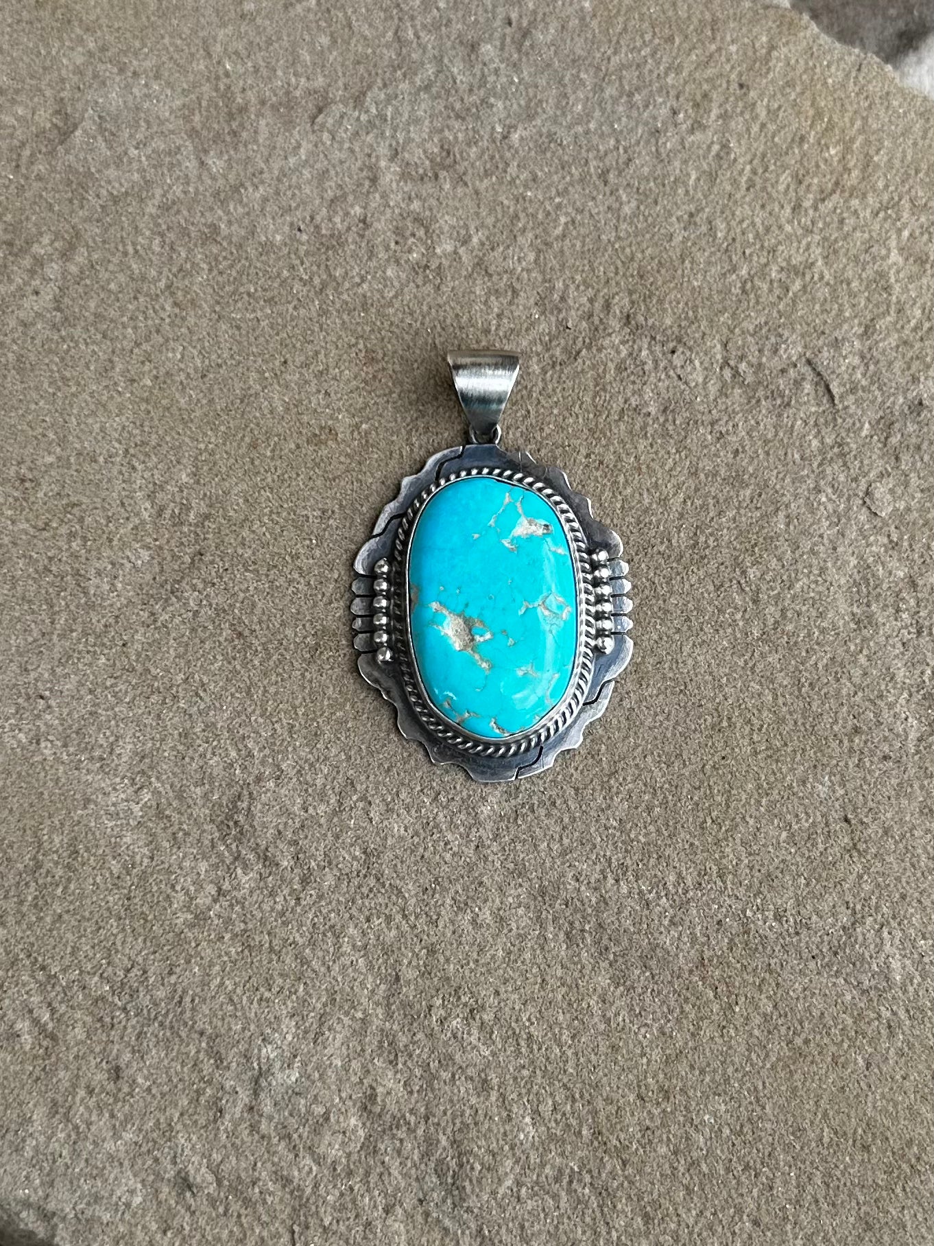 Kingman pendant