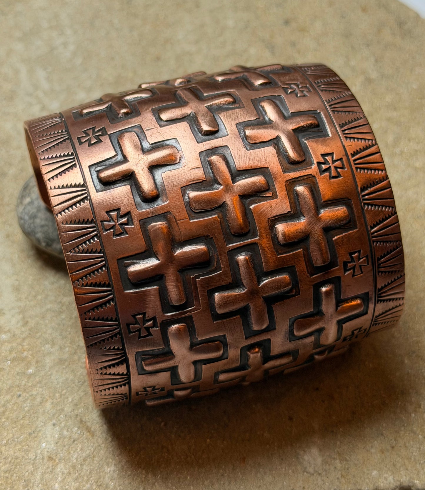Maci - Copper Cross Cuff