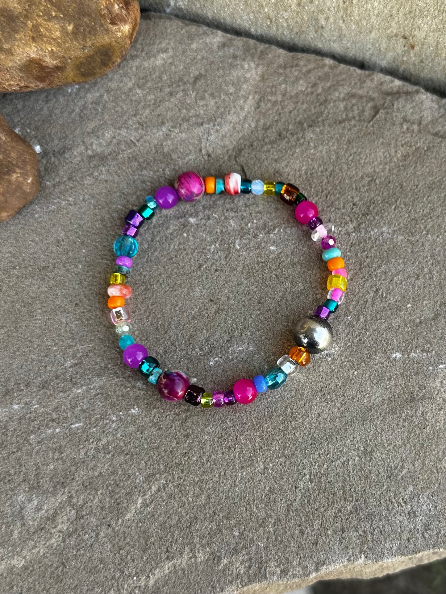 Multi bead stretchy