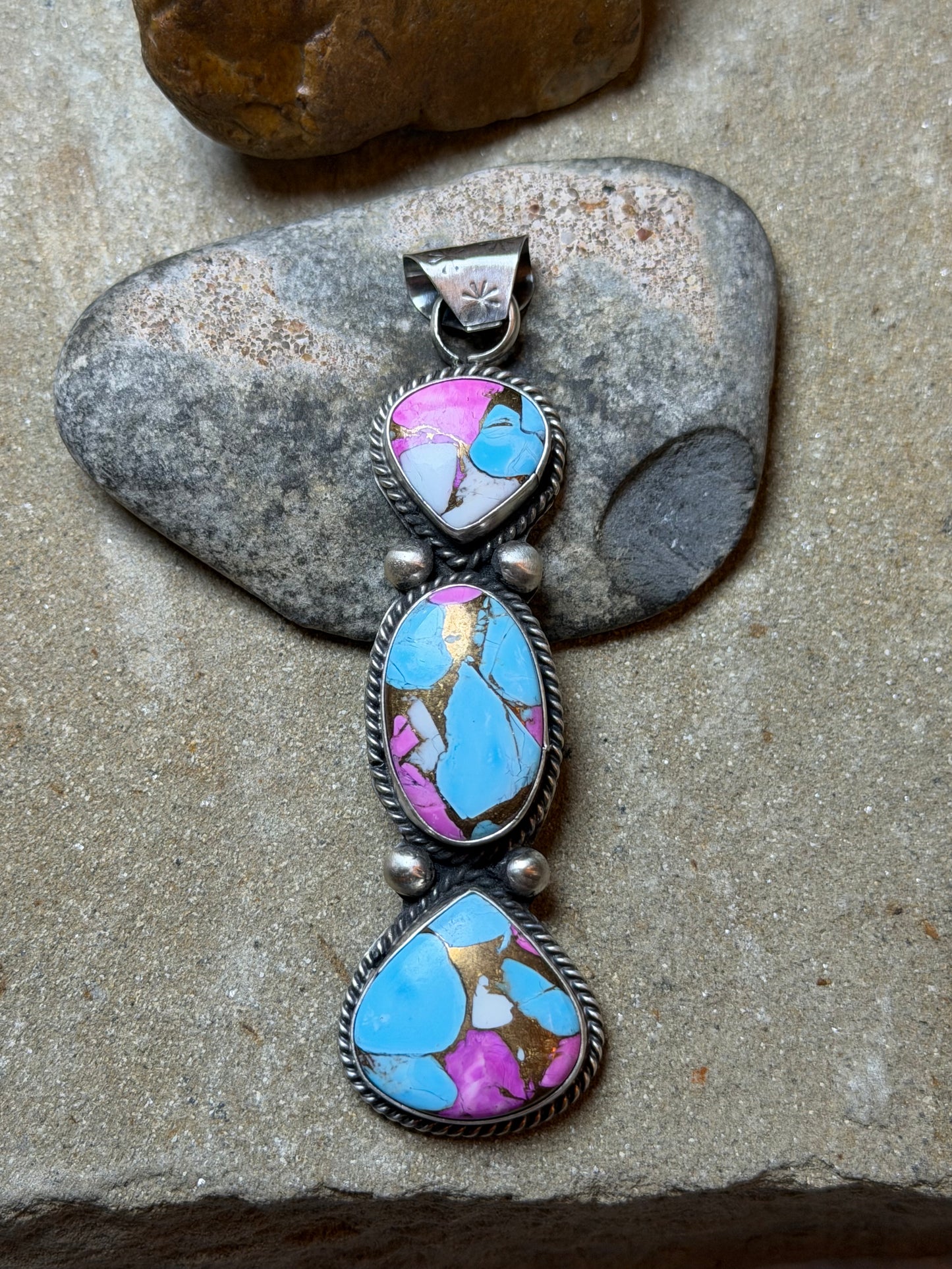 Gracie - 3 Stone Cotton Candy Pendant