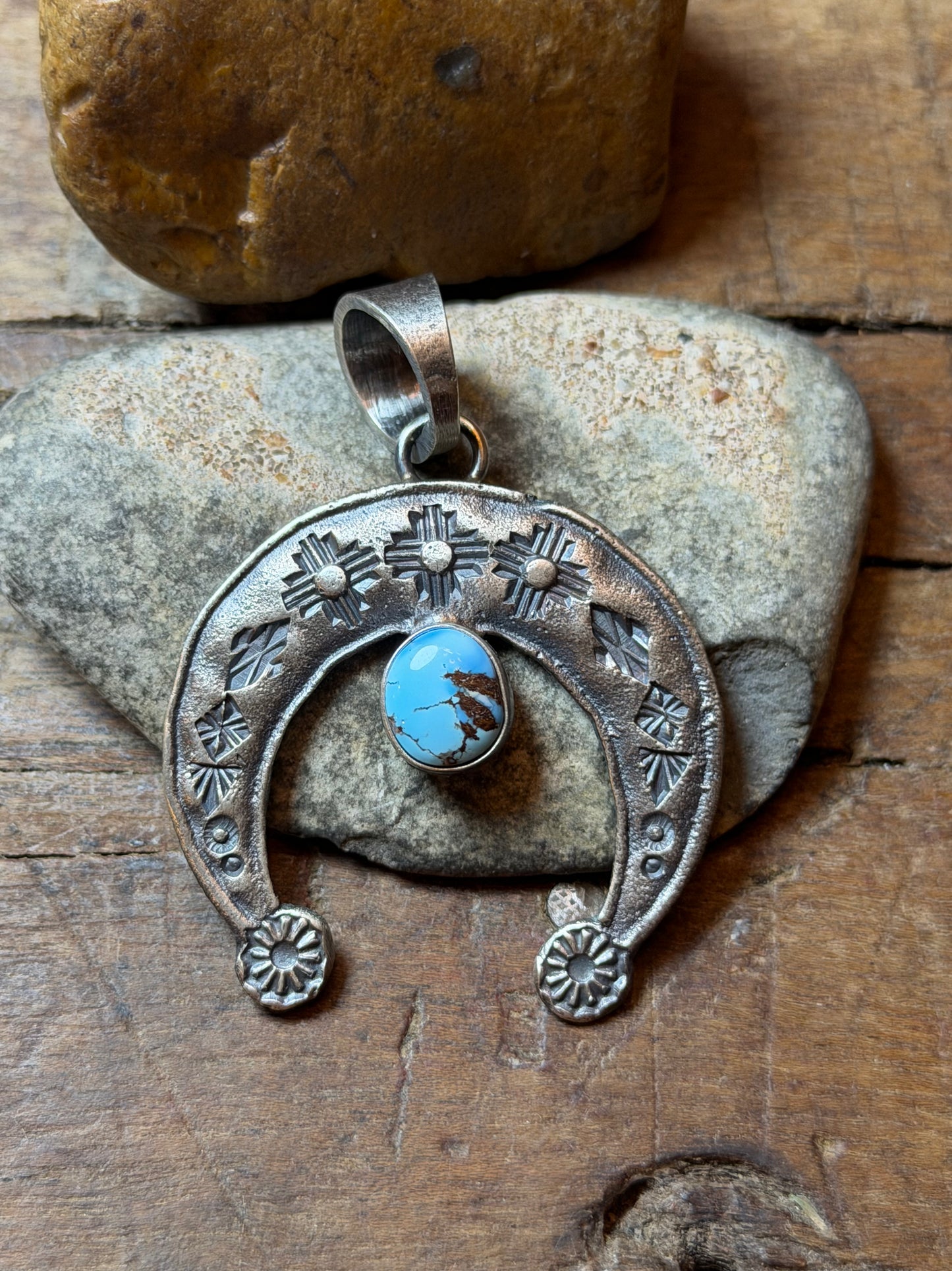 Liz - Sterling Naja Pendant w Turquoise Stone