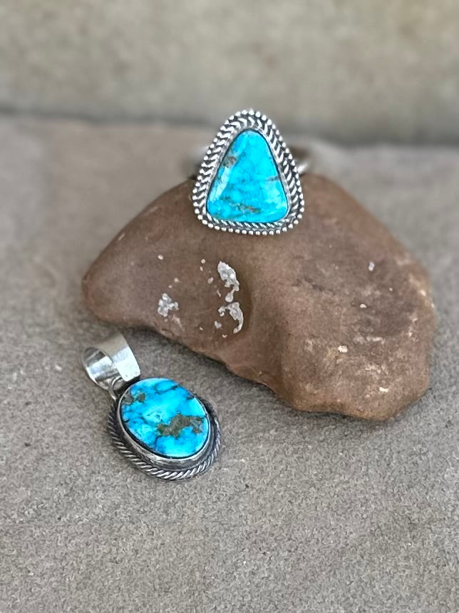 Turquoise ring size 9 (ring only)