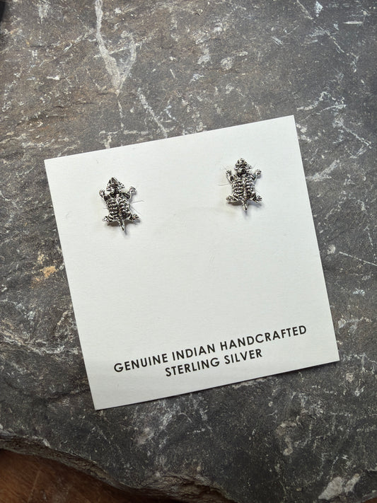stud earring