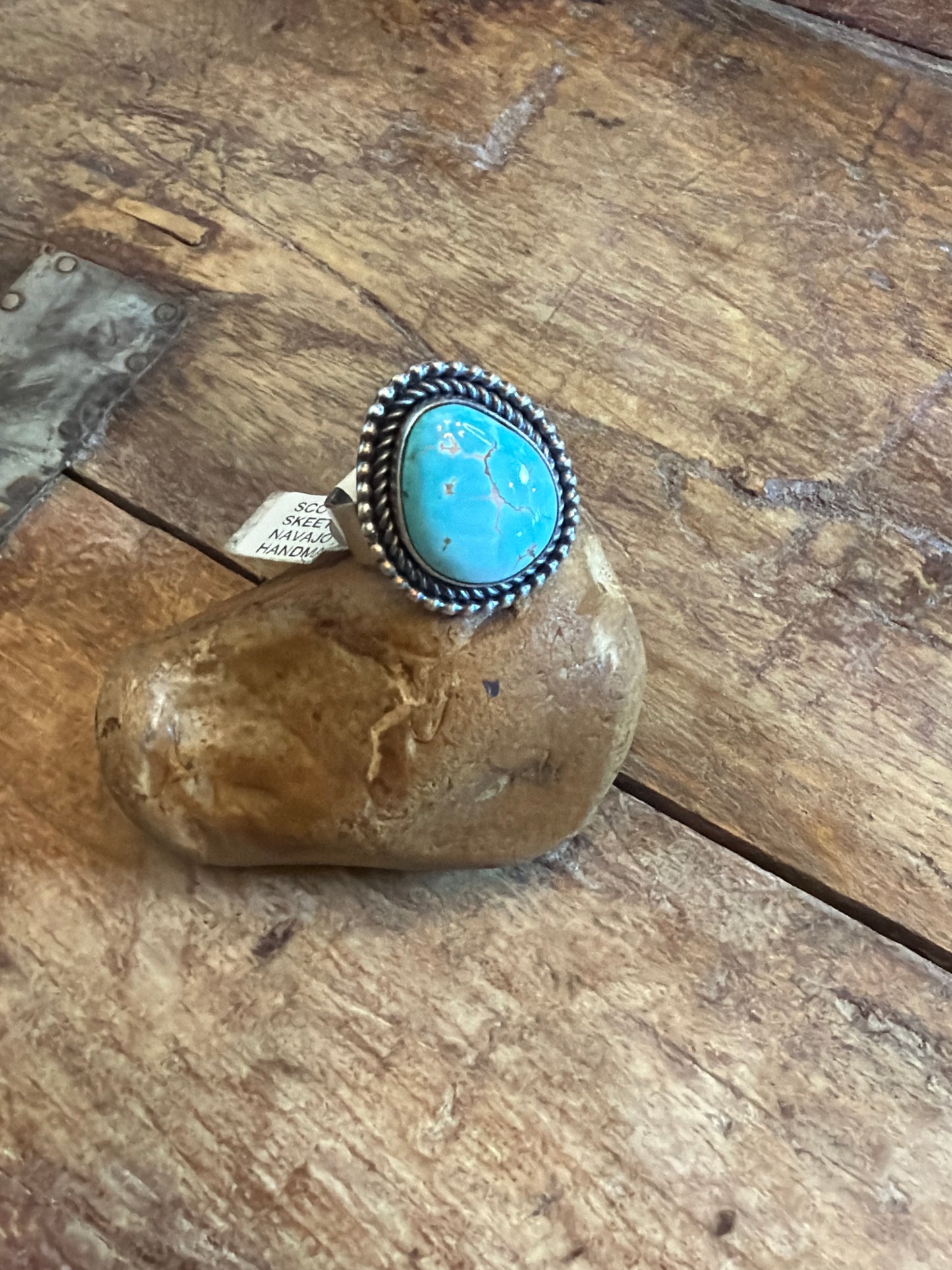 Caitlin adjustable white water ring set to 8.5