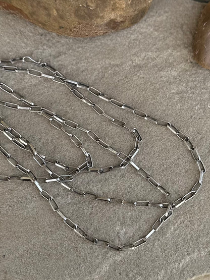Paperclip chain