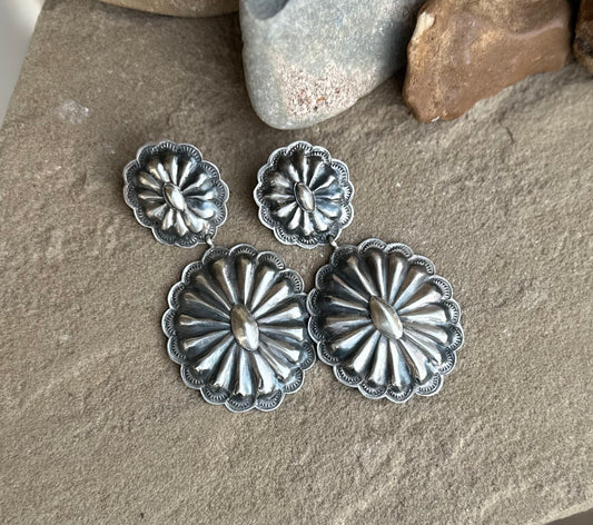 Statement earring stamped JC