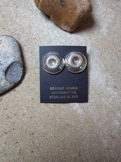 Kickiebugger-earring