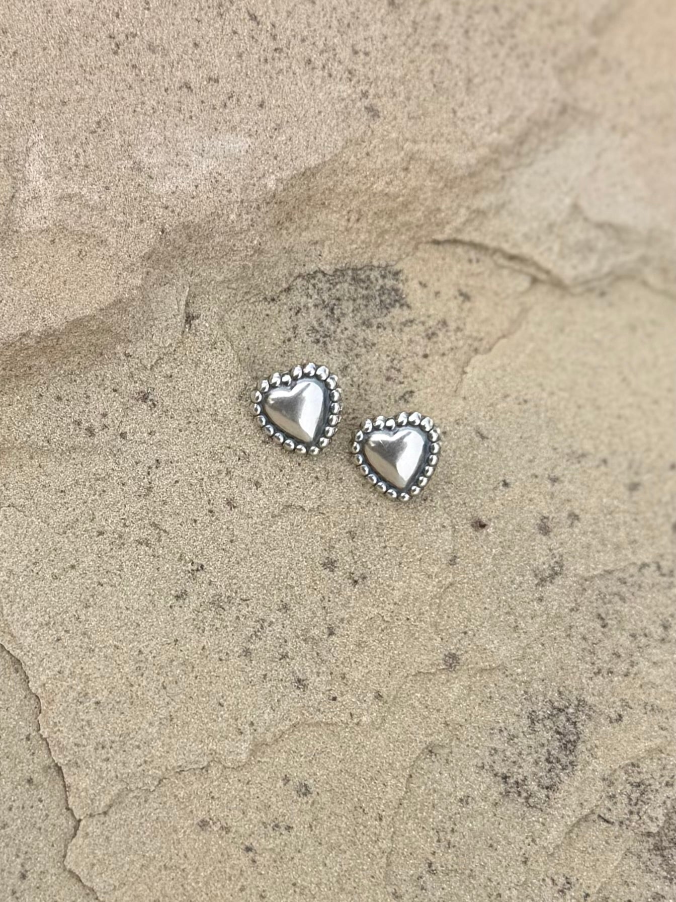 Heart stud earring