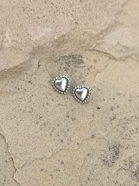Heart stud earring