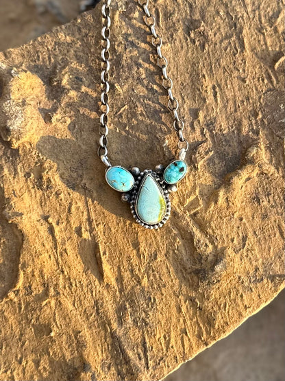 3 Stone bar style necklace