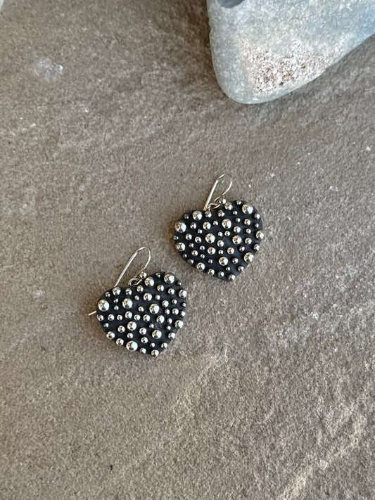 Dot heart earrings