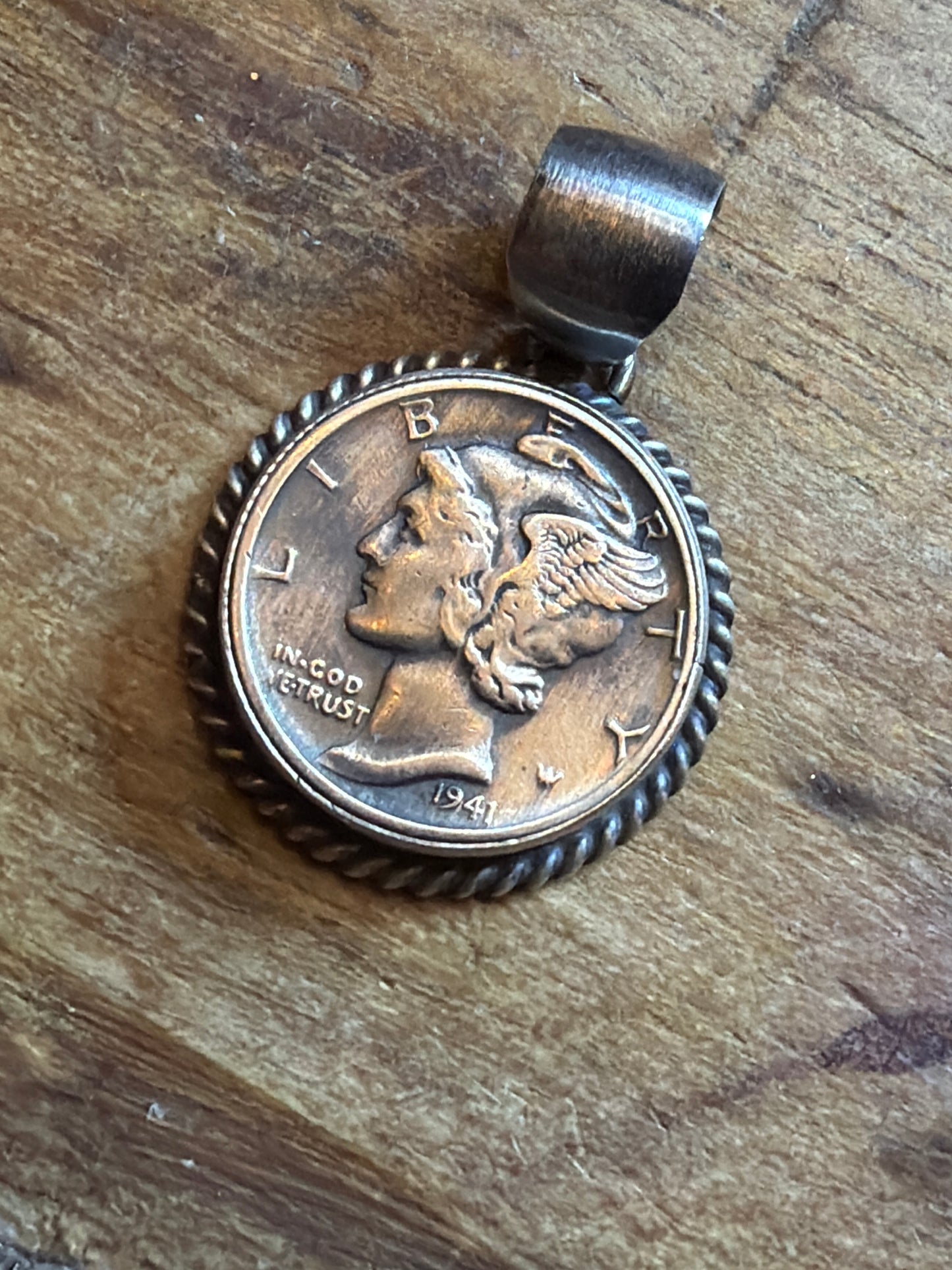 H Harley-coin pendant