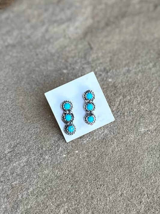3 stone stud B