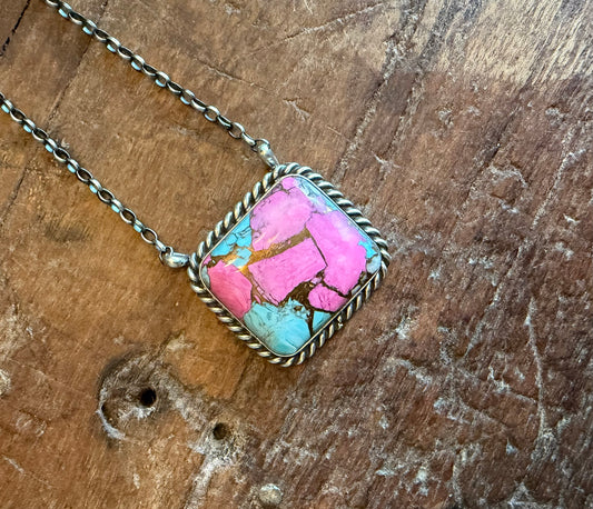 Cotten candy necklace