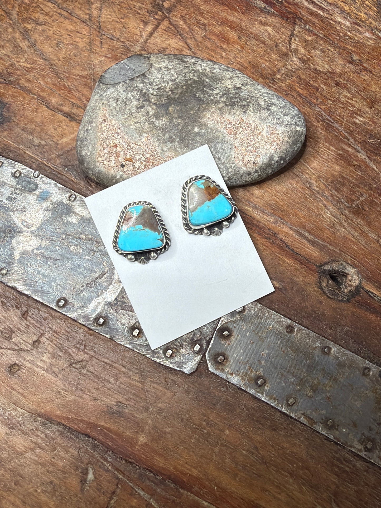 Shelly kingman stud earring