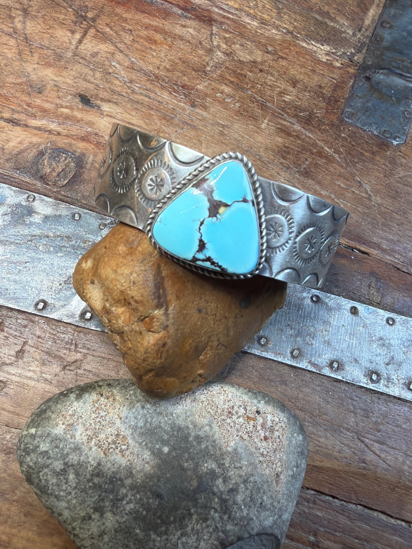 Nadine size 7 cuff stamped Vicky hicks