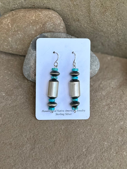 Haley pearl earring