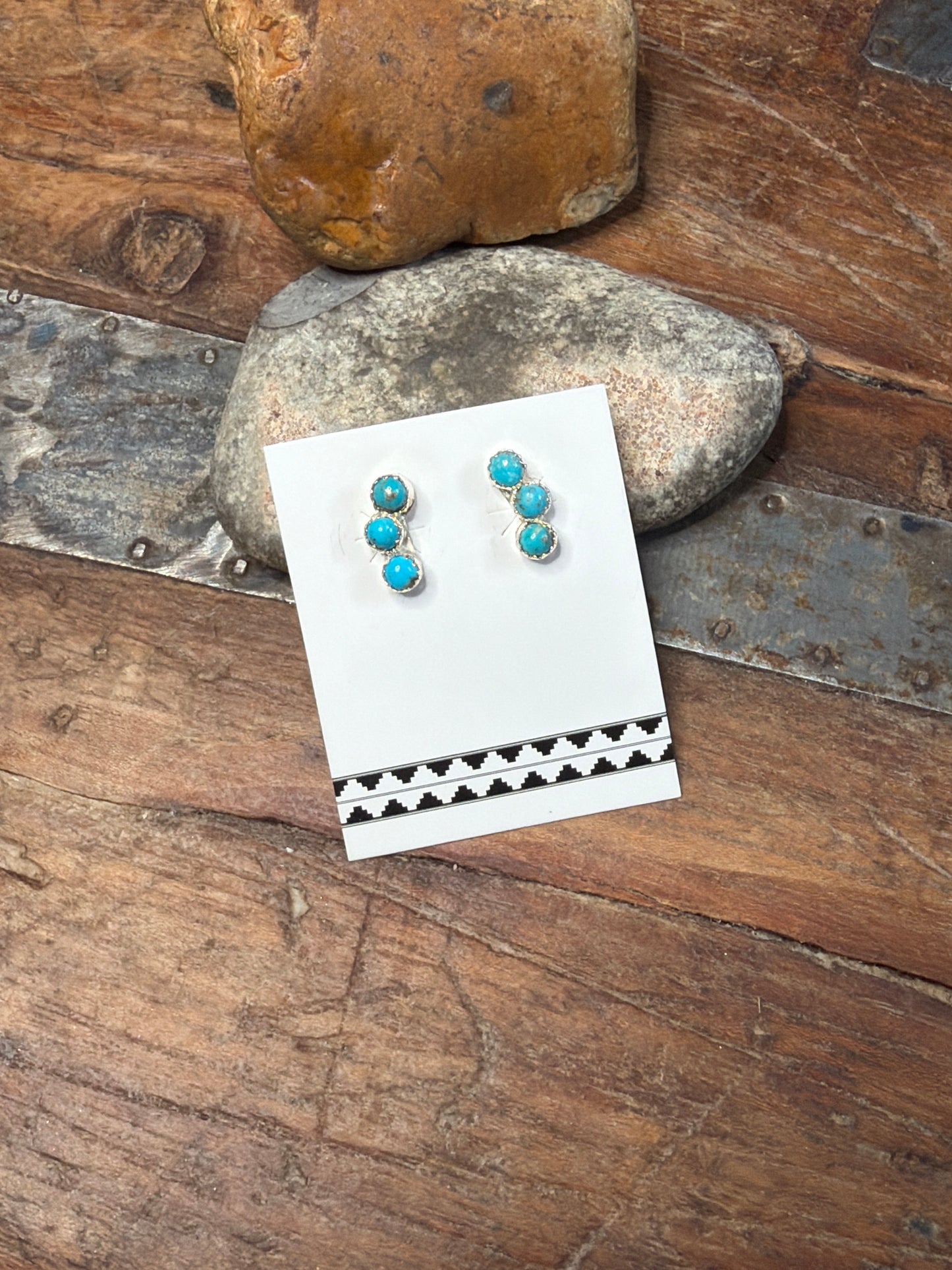 Rosa turquoise ear crawlers