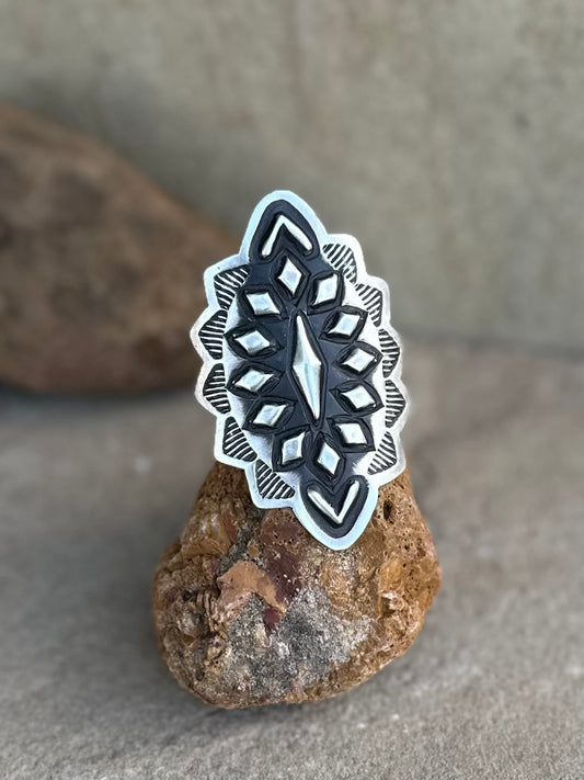 L Tahe adjustable ring