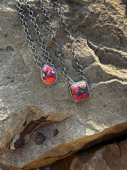 Small drop necklace
