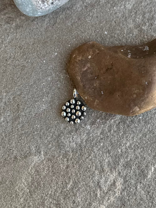 Small dot pendant