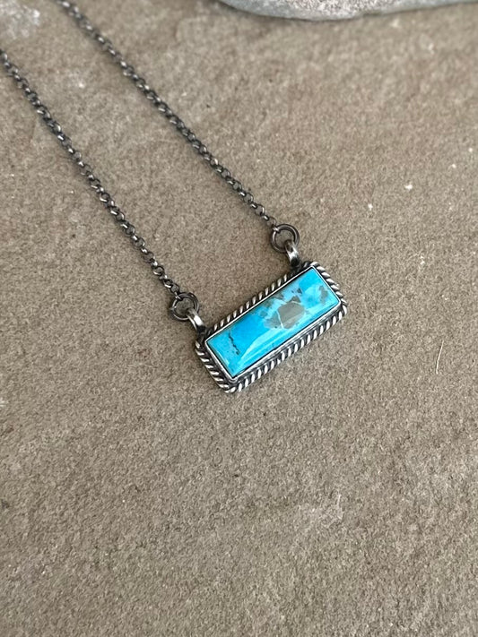 Cutie bar necklace