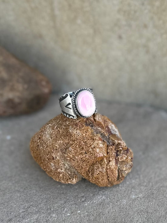 Pink conch ring (8)