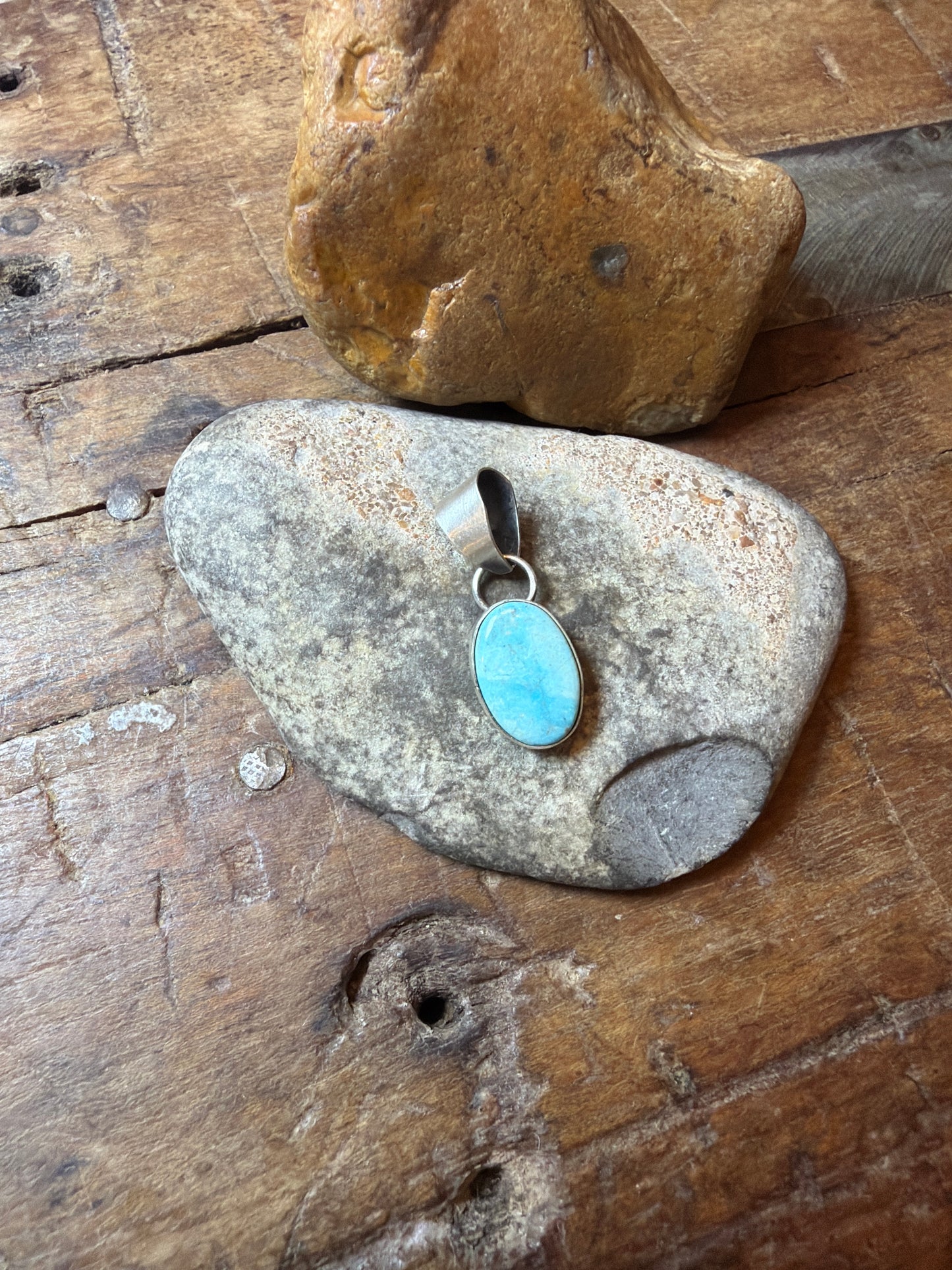 ana lisa-mini pendant